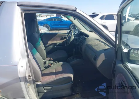 2001 Chevrolet Tracker Zr2 z USA, uszkodzony, nr VIN 2CNBJ78C416914480